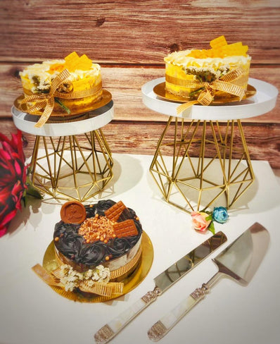 Swirl Metal Cake Stand